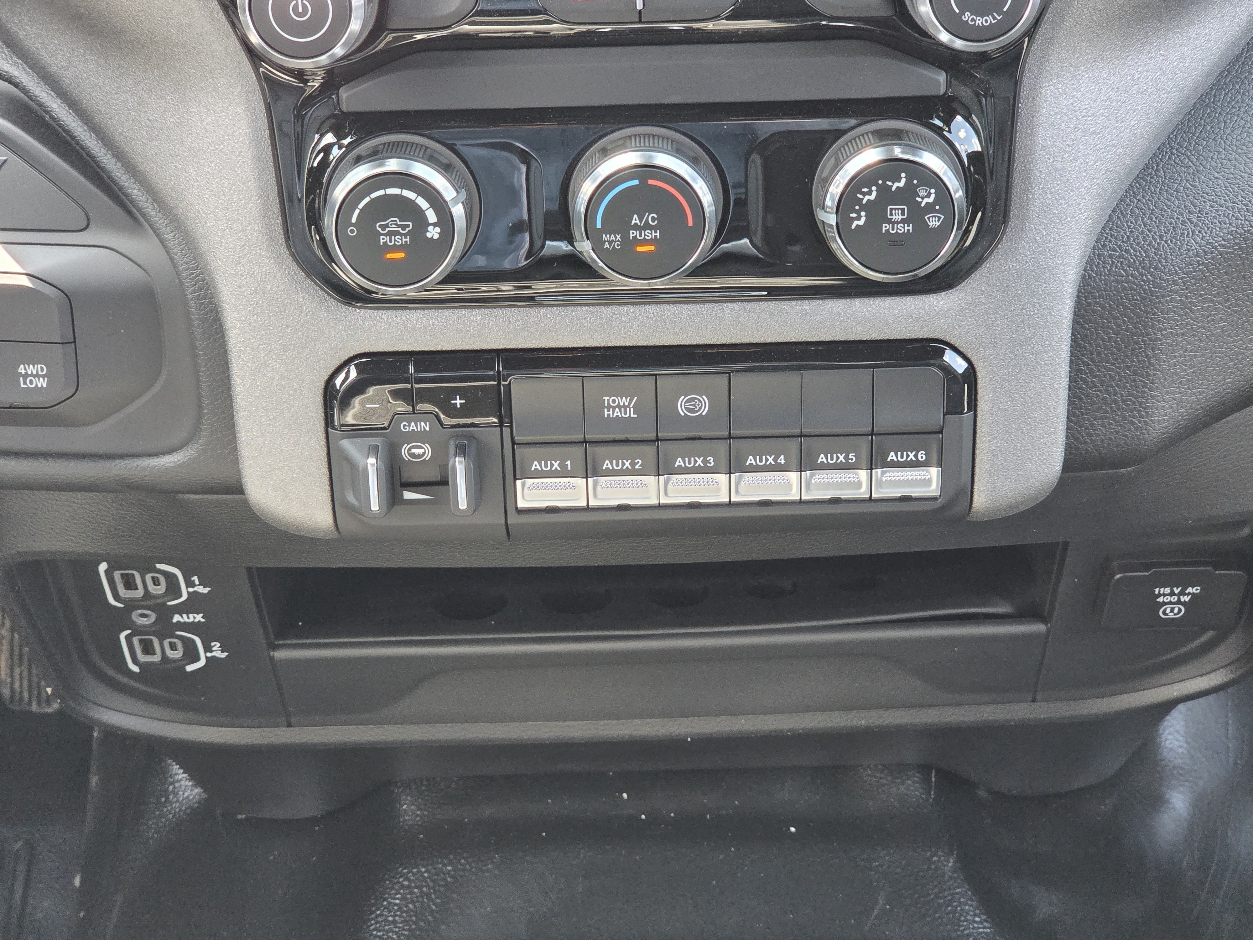 New 2026 RAM 3500 Tradesman w/ Chrome Appearance Group A AWD/4WD image 11