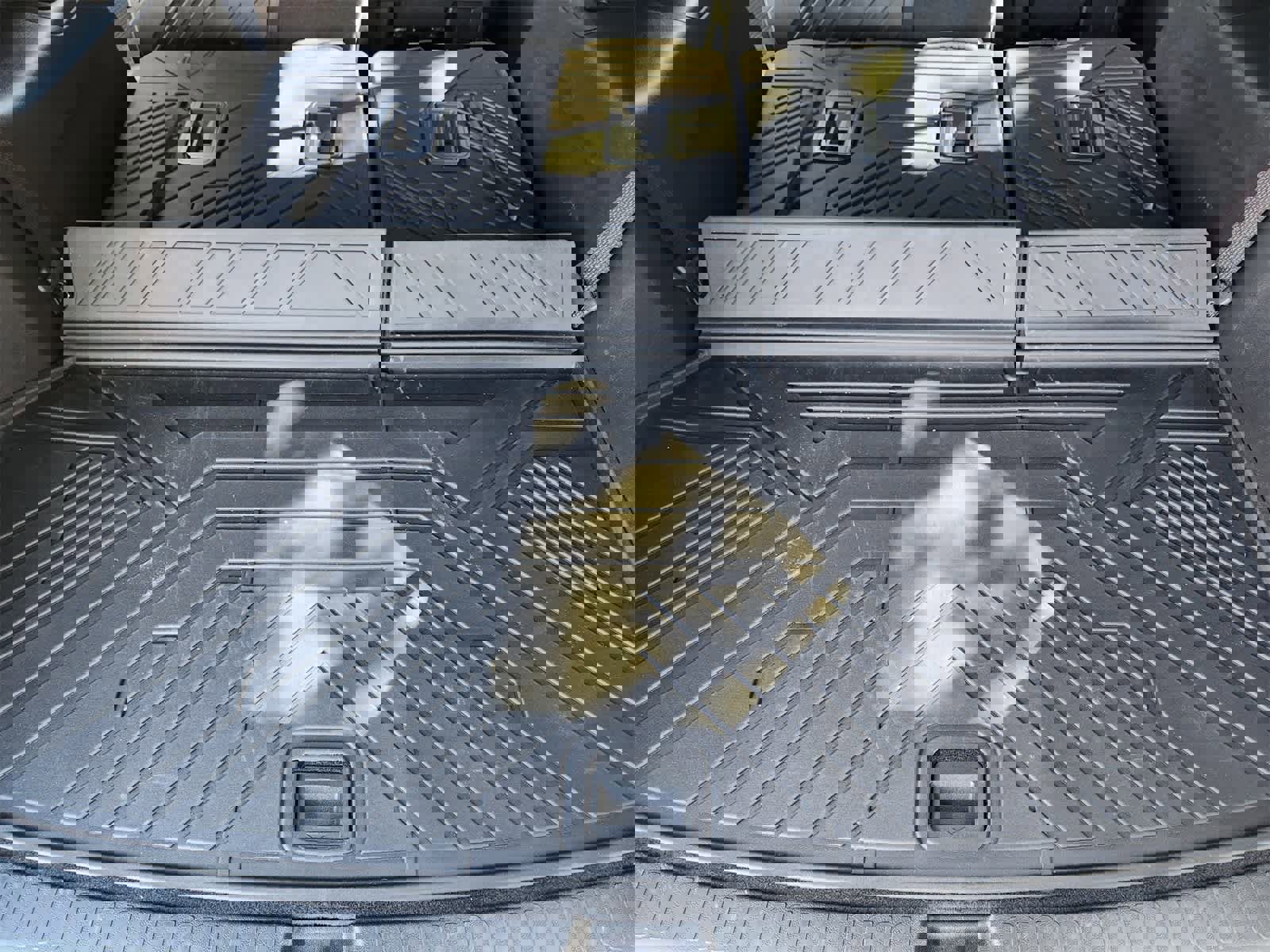 Used 2024 Chevrolet Traverse LS image 30