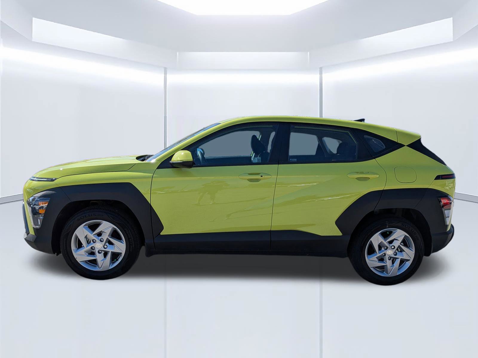 Certified 2025 Hyundai Kona SE image 7