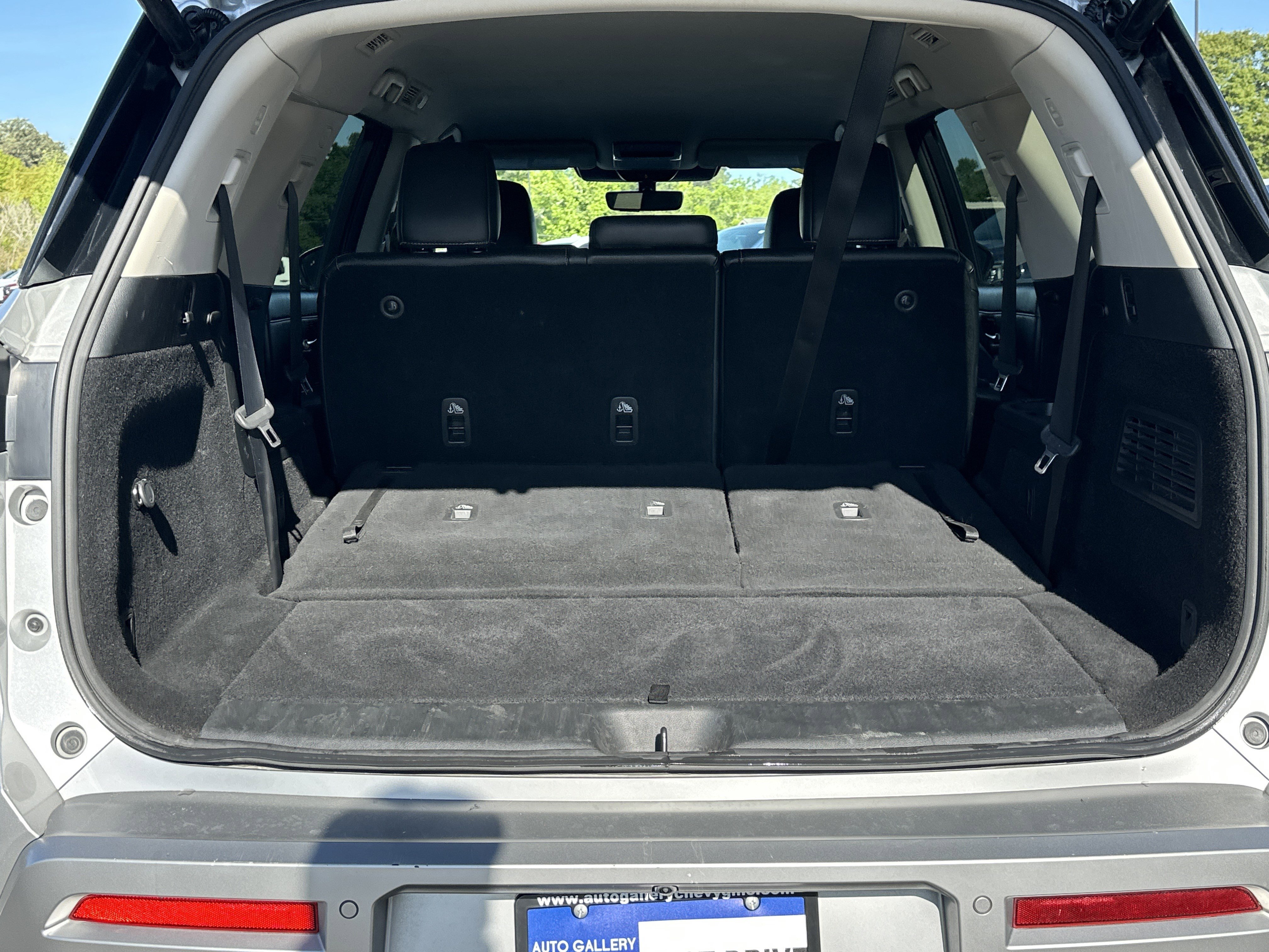 Used 2023 Nissan Pathfinder SL image 19