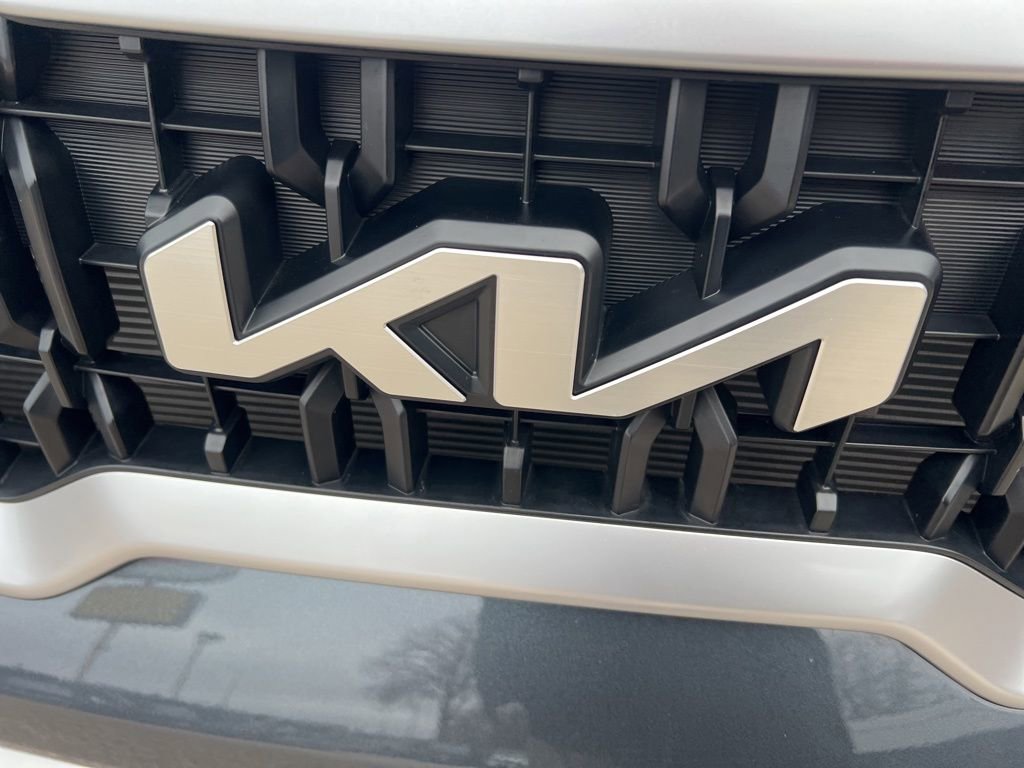 Certified 2024 Kia Telluride LX image 29
