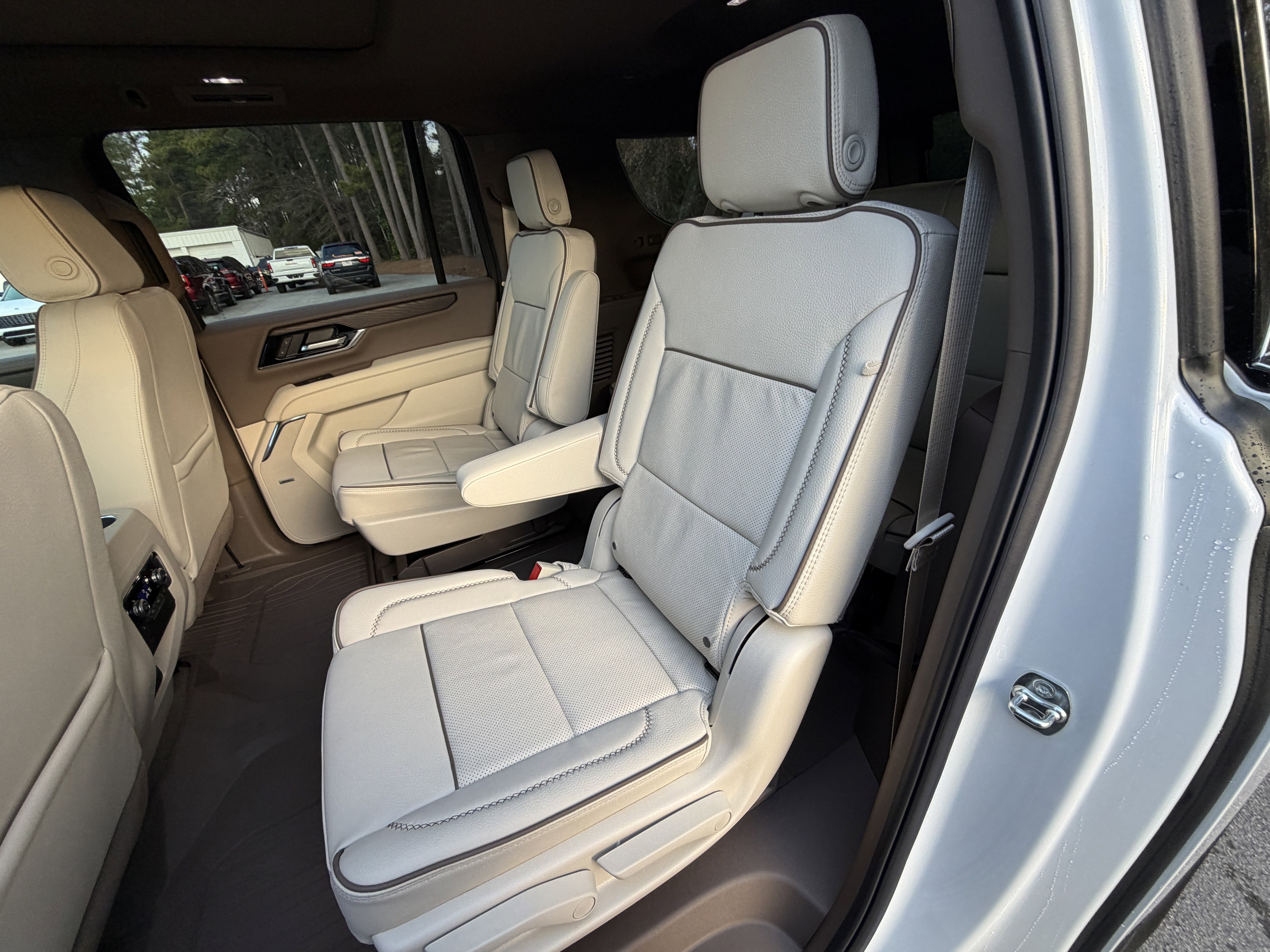 New 2026 GMC Yukon XL Denali image 17
