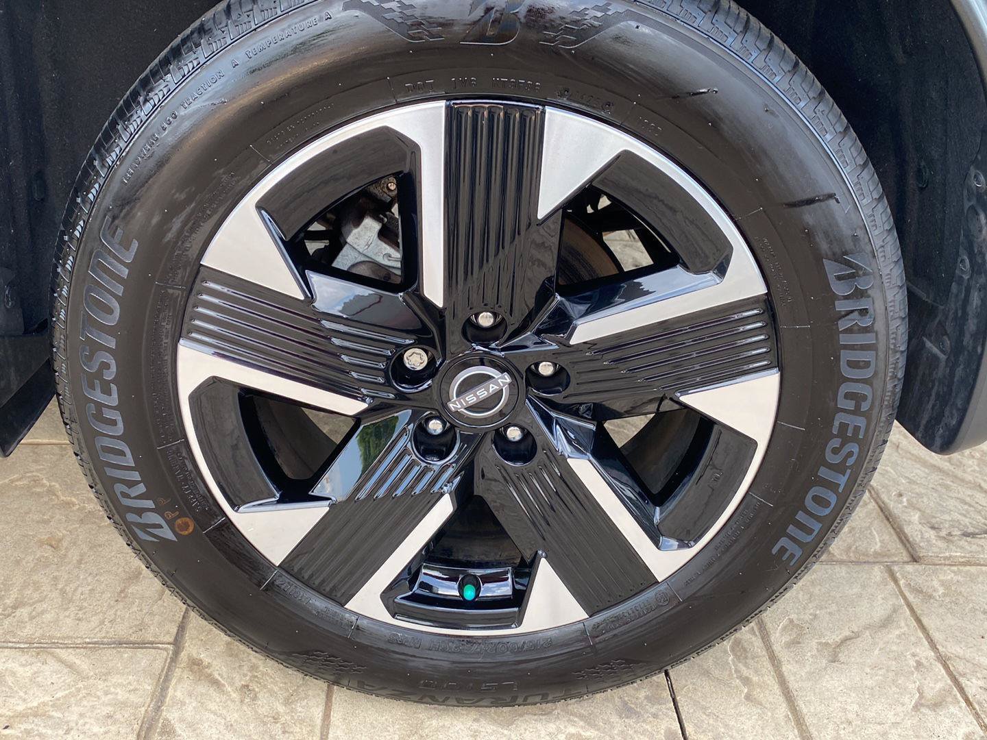 Certified 2025 Nissan Kicks SV AWD/4WD image 15