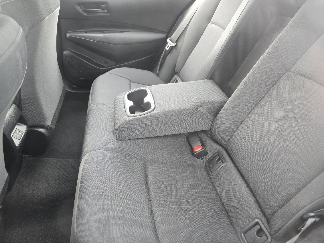 Used 2024 Toyota Corolla LE image 19