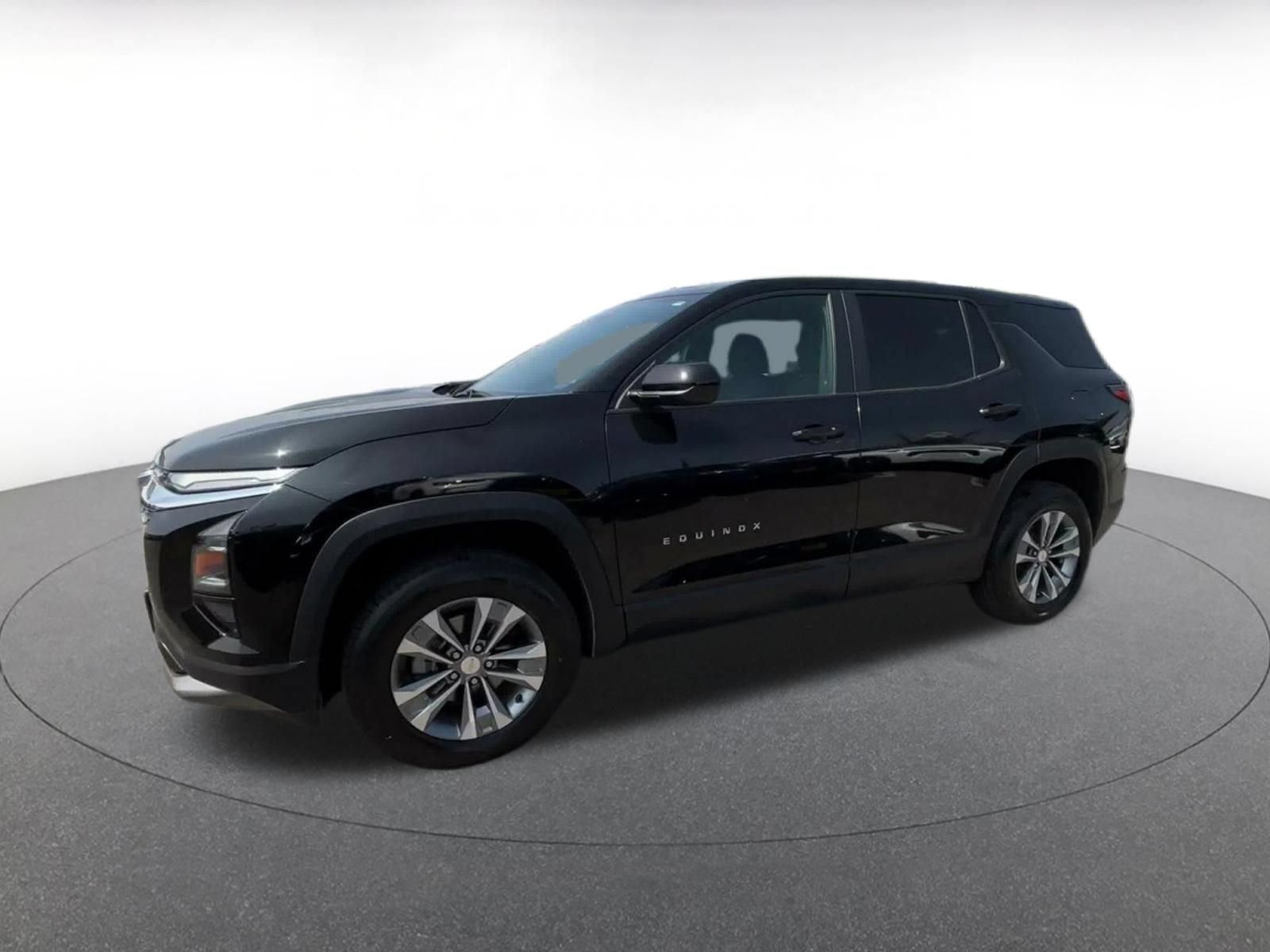 Used 2025 Chevrolet Equinox LT FWD image 7