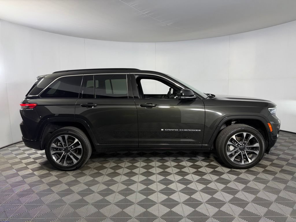 Certified 2024 Jeep Grand Cherokee Overland AWD/4WD image 5