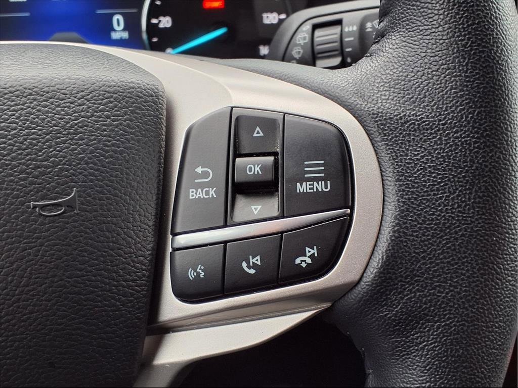 Used 2023 Ford Explorer XLT image 11