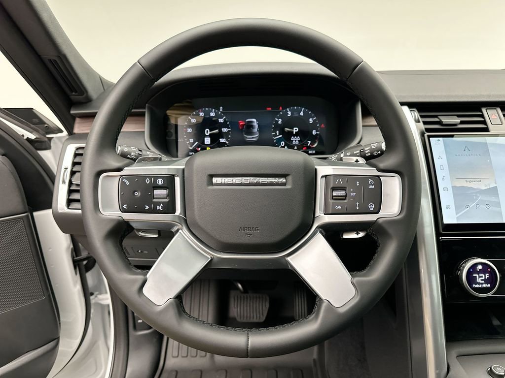 Used 2025 Land Rover Discovery S AWD/4WD image 12