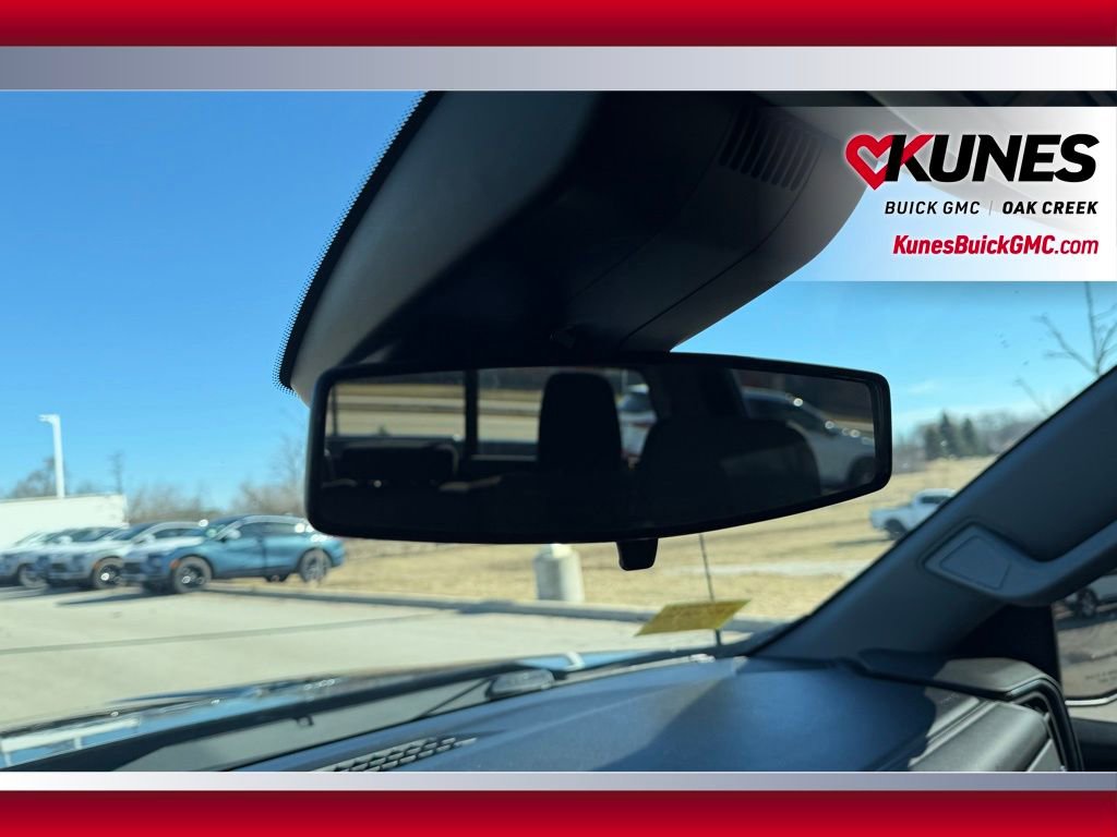 Used 2022 Chevrolet Silverado 1500 LT w/ Convenience Package II image 23