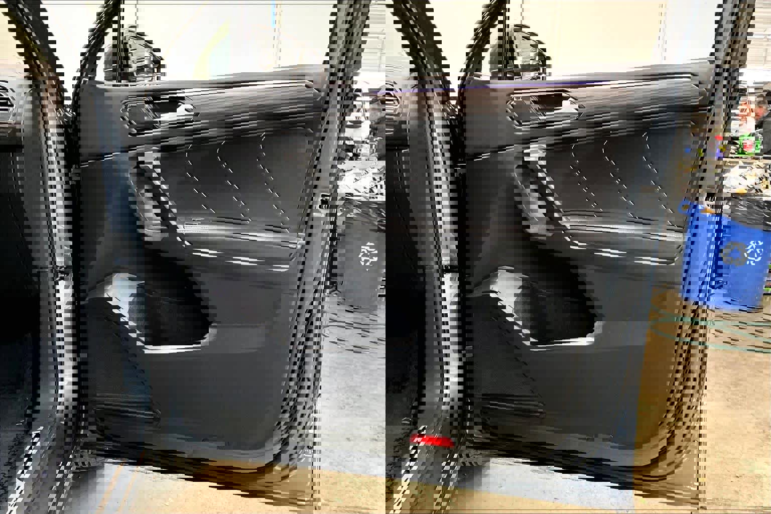 Used 2024 Volkswagen Tiguan SEL R-Line image 27