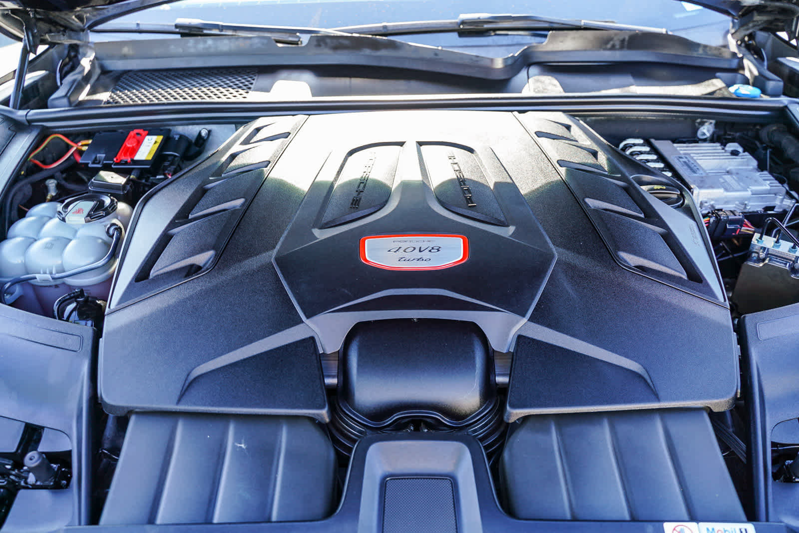 Used 2020 Porsche Cayenne Turbo image 27