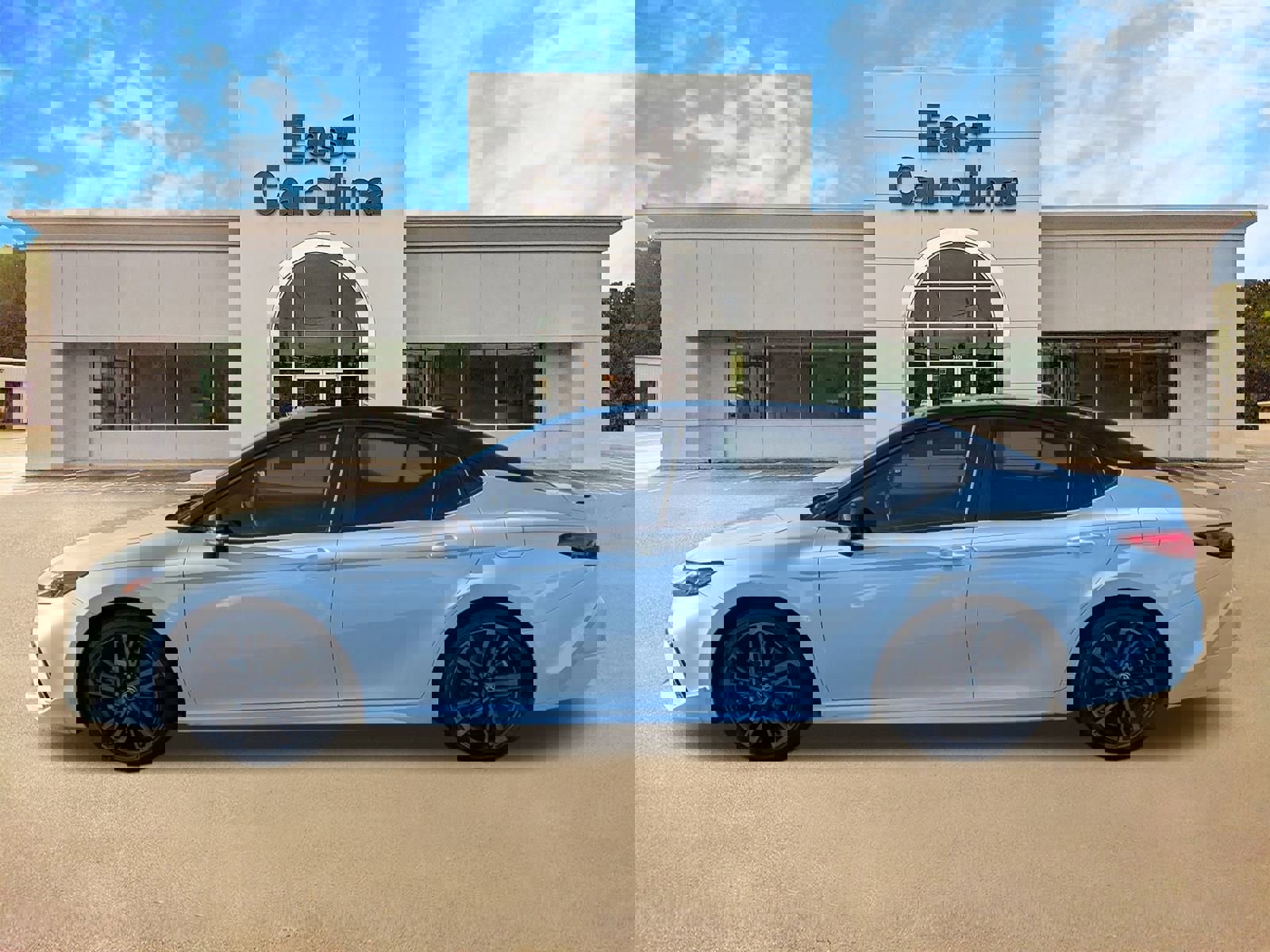 Used 2025 Toyota Camry image 6