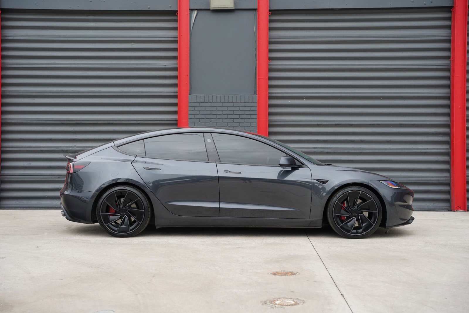 Used 2024 Tesla Model 3 Performance image 2