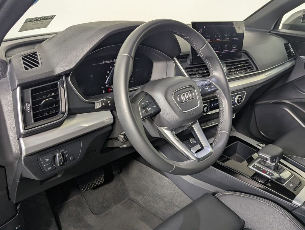 Used 2025 Audi Q5 2.0T Premium AWD/4WD image 11