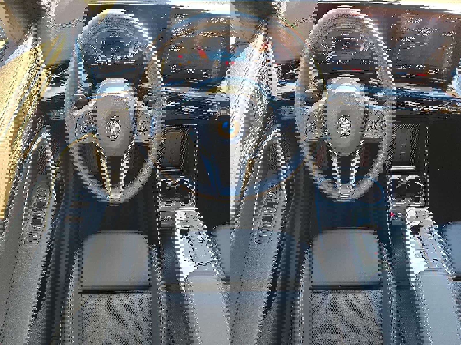 Used 2025 BMW X2 xDrive28i w/ Premium Package image 12