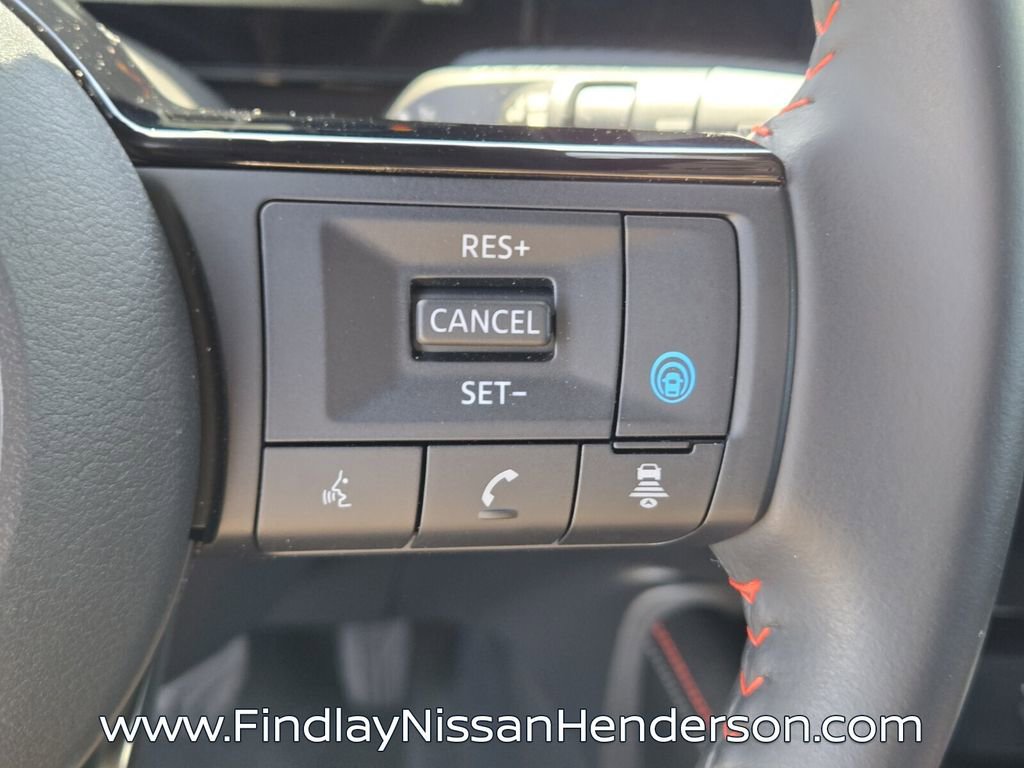 Used 2025 Nissan Kicks SR AWD/4WD image 23