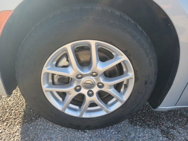 Used 2023 Chrysler Voyager LX image 26