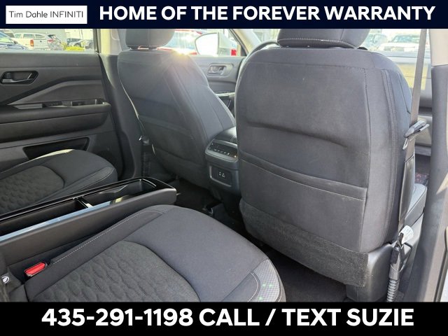 Used 2023 Nissan Pathfinder SV w/ SV Premium Package image 21