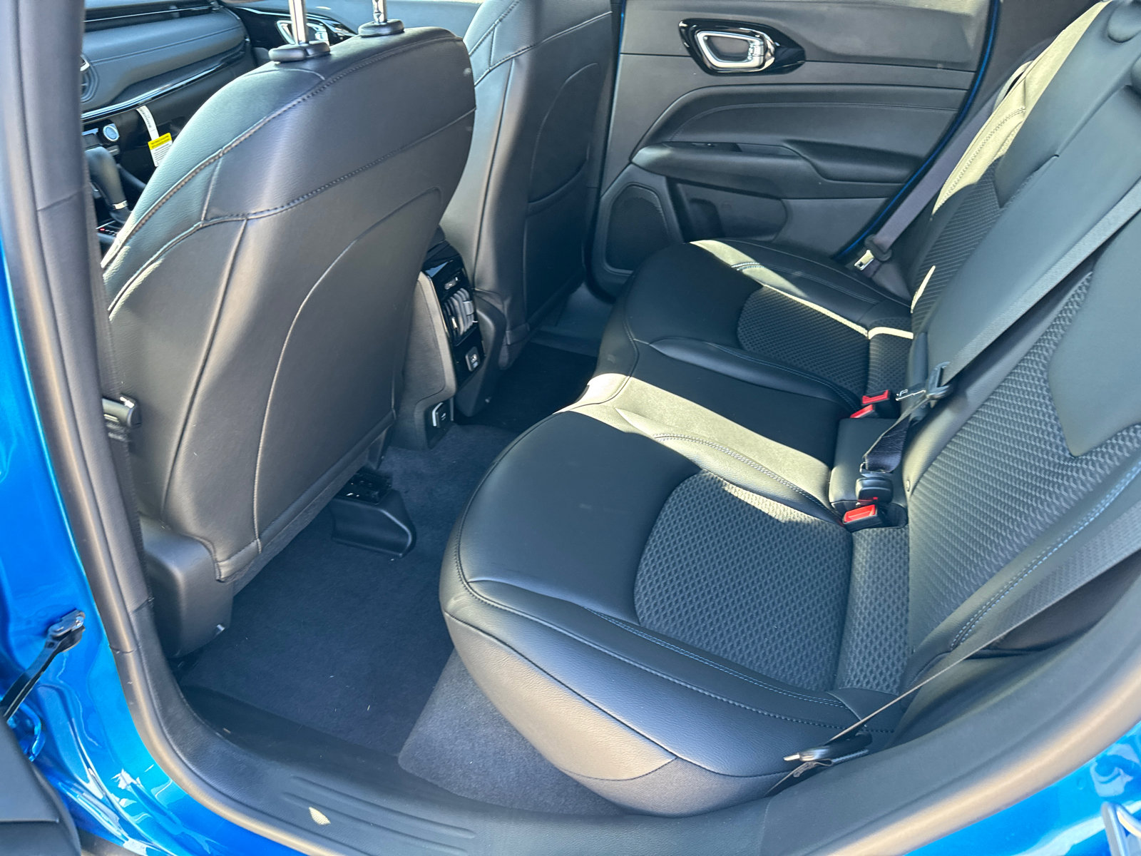 New 2026 Jeep Compass Latitude image 17