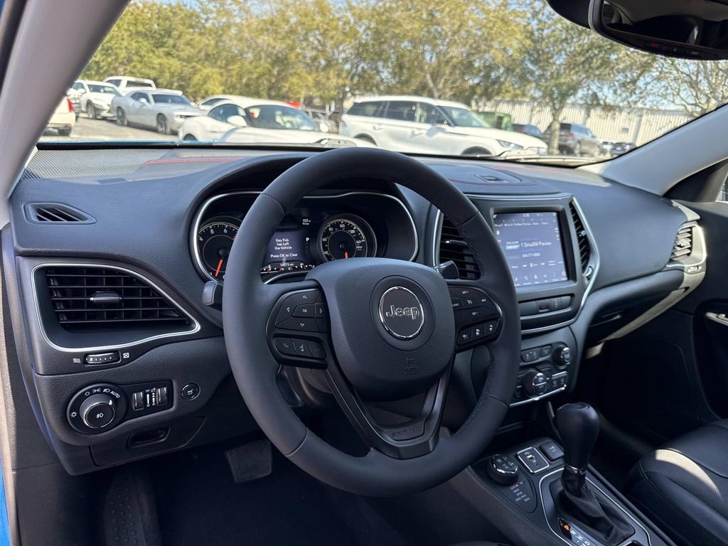 Used 2022 Jeep Cherokee Trailhawk w/ Sound & Nav Group image 32