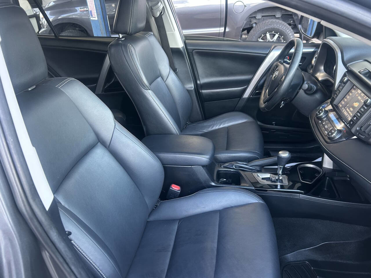 Used 2017 Toyota RAV4 Limited w/ Carpet Mat Package image 11