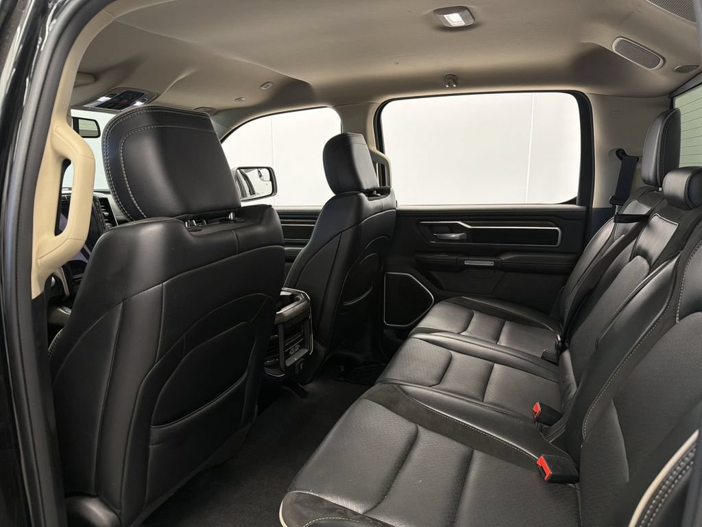 Used 2019 RAM 1500 Laramie AWD/4WD image 22