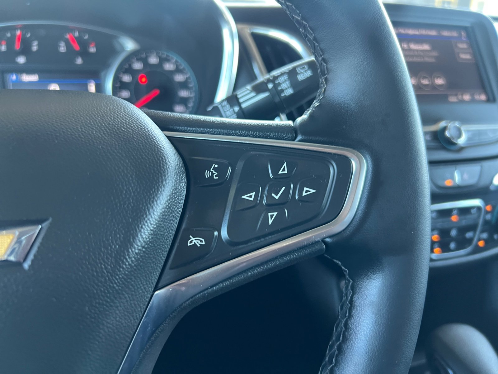 Used 2024 Chevrolet Equinox LT image 18