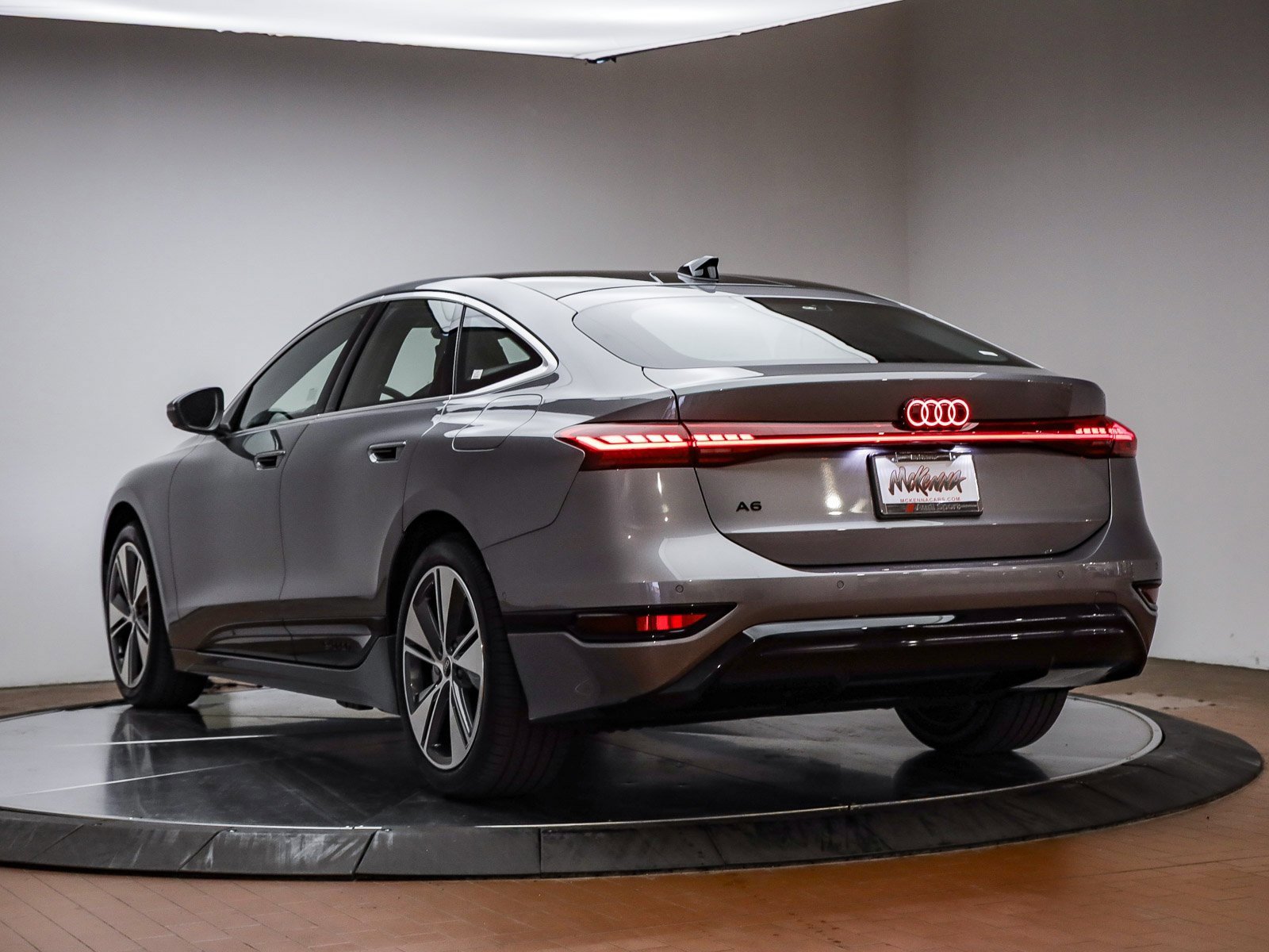 New 2025 Audi A6 e-tron Premium Plus image 10