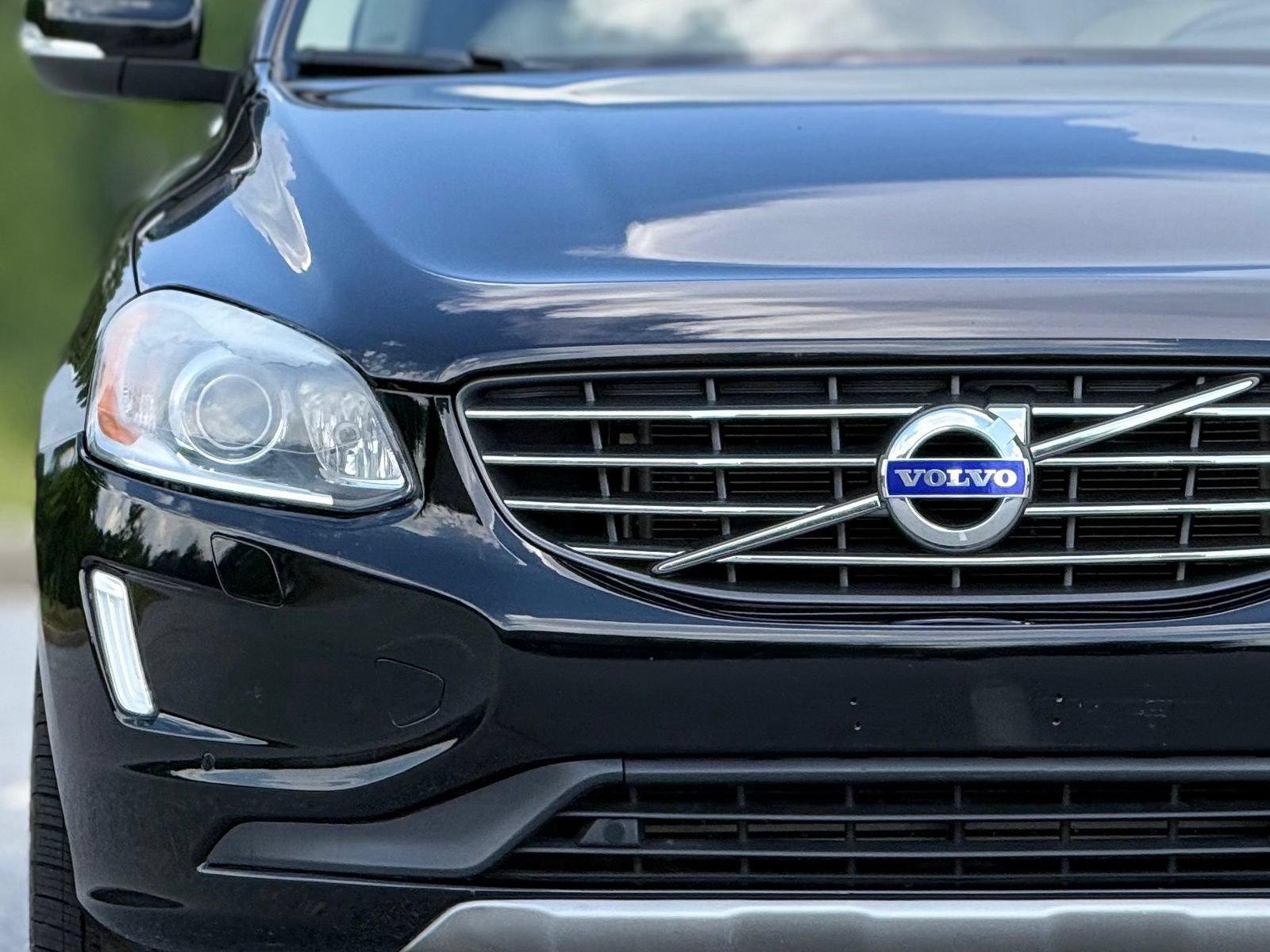 Used 2017 Volvo XC60 T6 Inscription w/ Climate Package AWD/4WD image 14