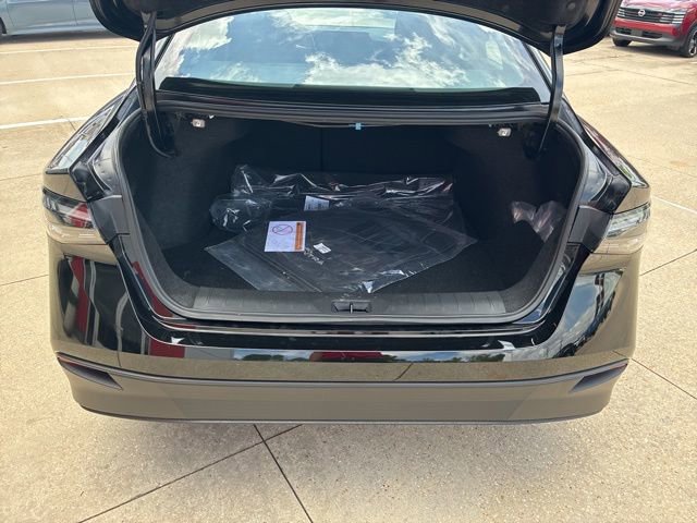 Used 2026 Nissan Sentra SV w/ Floor Mat Package FWD image 8