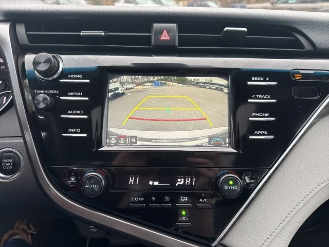 Used 2018 Toyota Camry XLE image 16