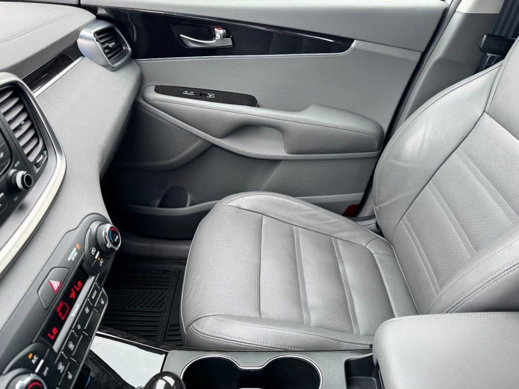 Used 2016 Kia Sorento EX w/ EX Premium Package image 13