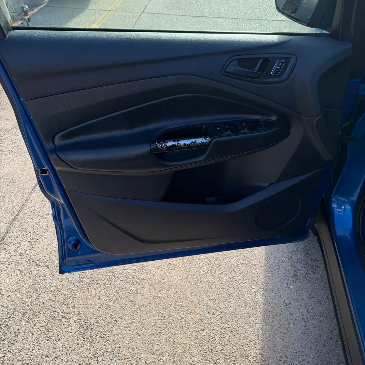 Used 2017 Ford Escape S image 8