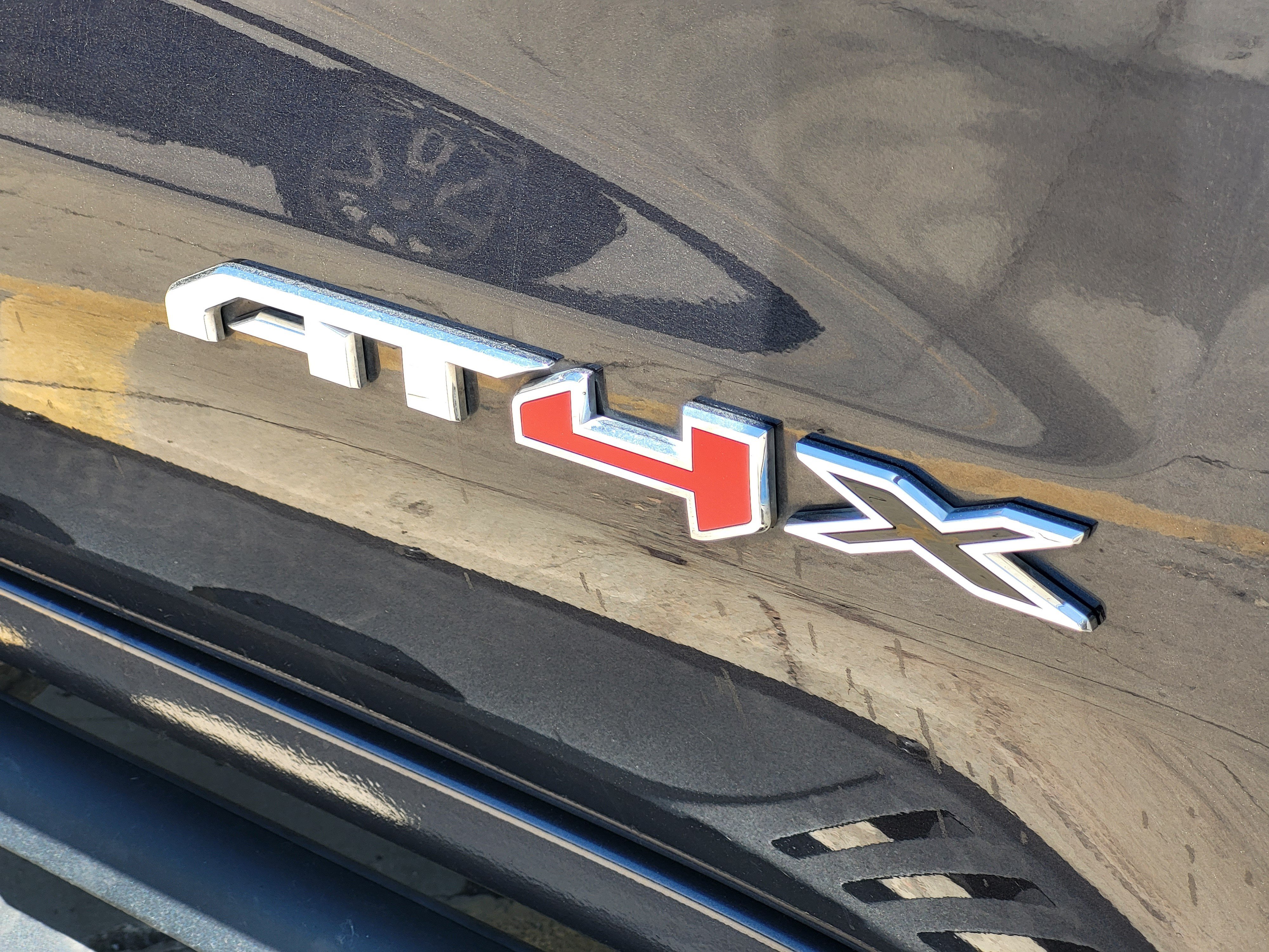 Used 2024 GMC Sierra 1500 AT4X AWD/4WD image 9