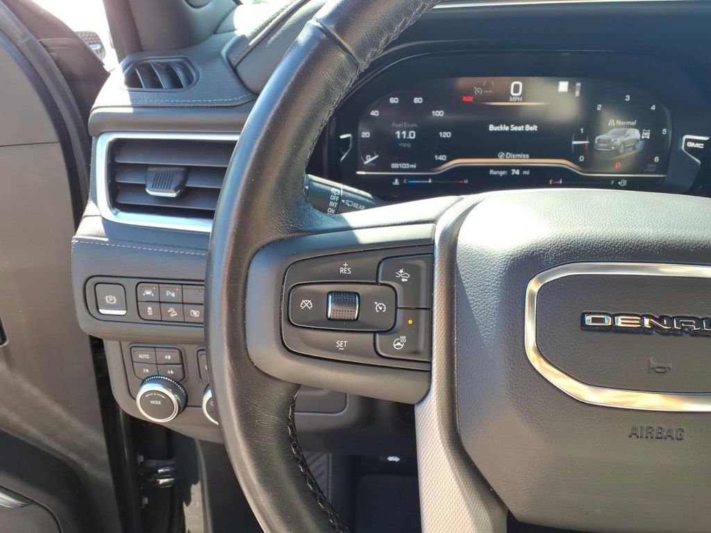 Used 2022 GMC Yukon XL Denali AWD/4WD image 21