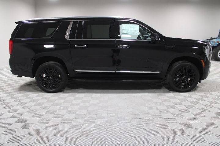 New 2026 GMC Yukon XL Elevation w/ Elevation Premium Package AWD/4WD image 13