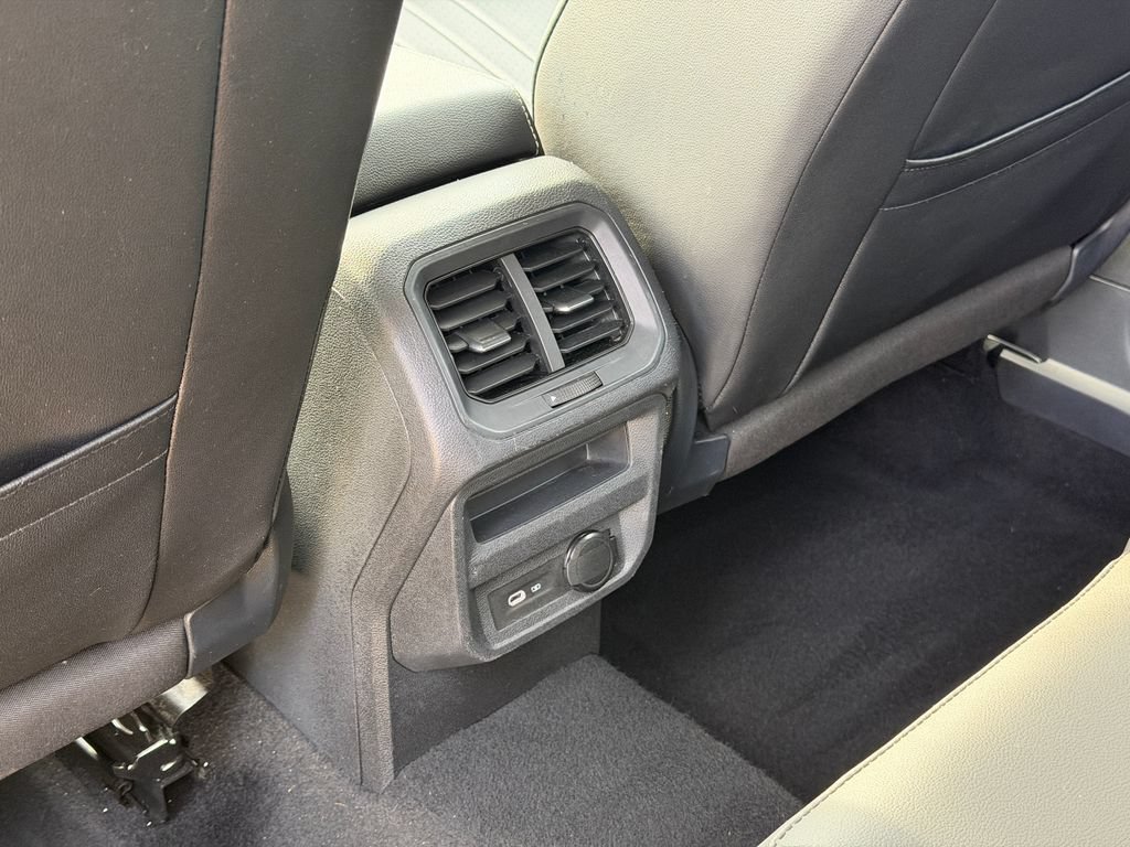 Certified 2023 Volkswagen Tiguan SE FWD image 25