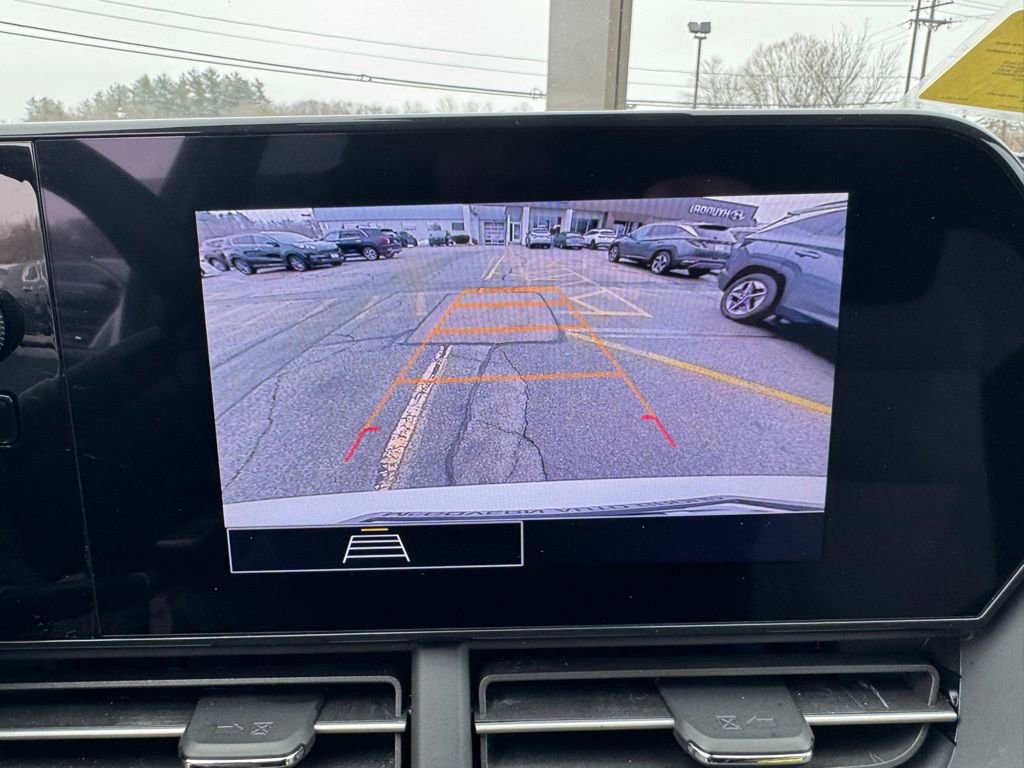 Used 2024 Chevrolet Trax RS w/ Driver Confidence Package image 30