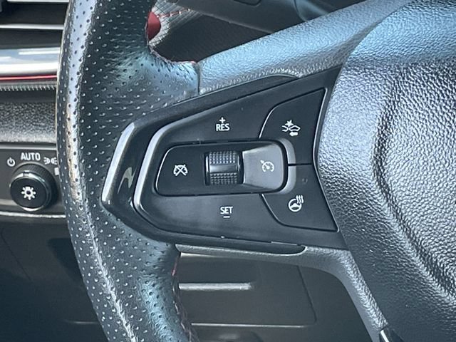 Used 2022 Chevrolet TrailBlazer RS w/ Sun and Liftgate Package FWD image 12