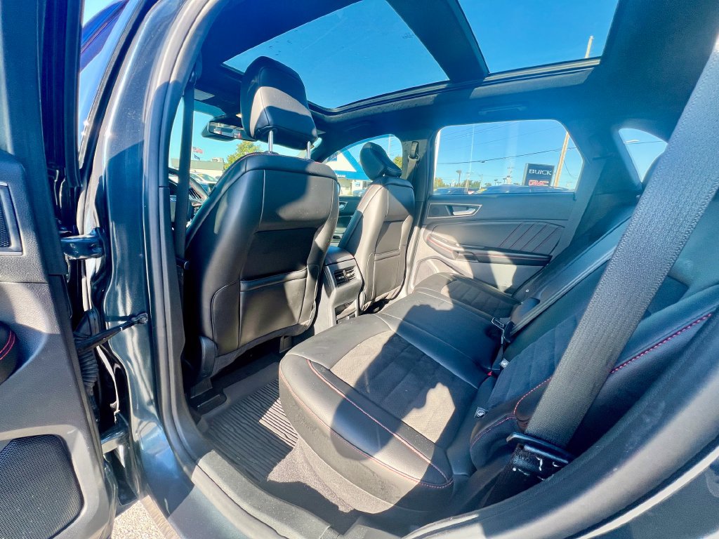 Used 2022 Ford Edge ST-Line AWD/4WD image 28