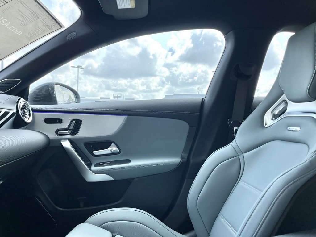 Used 2025 Mercedes-Benz CLA 35 AMG 4MATIC image 48