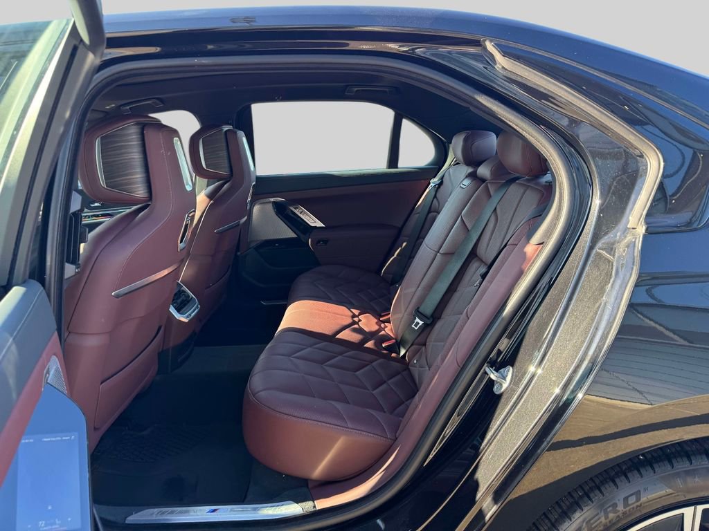 Certified 2023 BMW 760i xDrive w/ Executive Package image 11