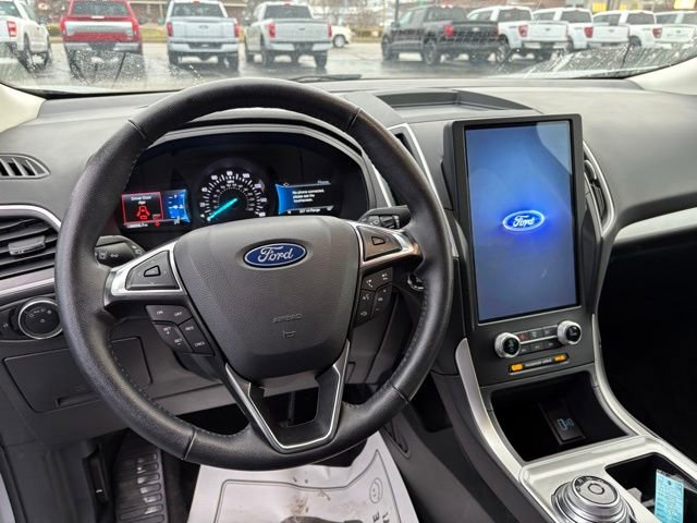 Used 2024 Ford Edge SEL image 5