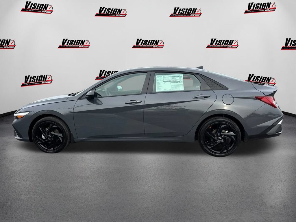 New 2026 Hyundai Elantra SEL FWD image 8