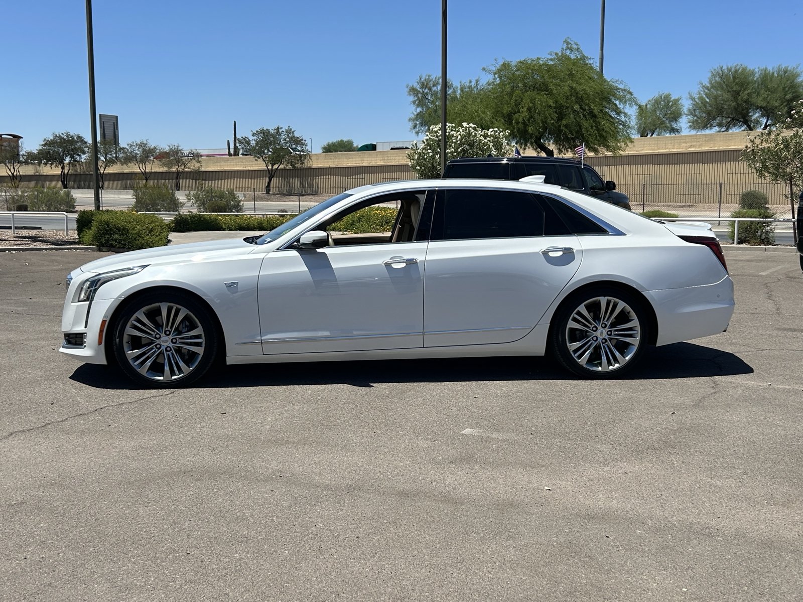 Certified 2018 Cadillac CT6 Platinum AWD/4WD image 2