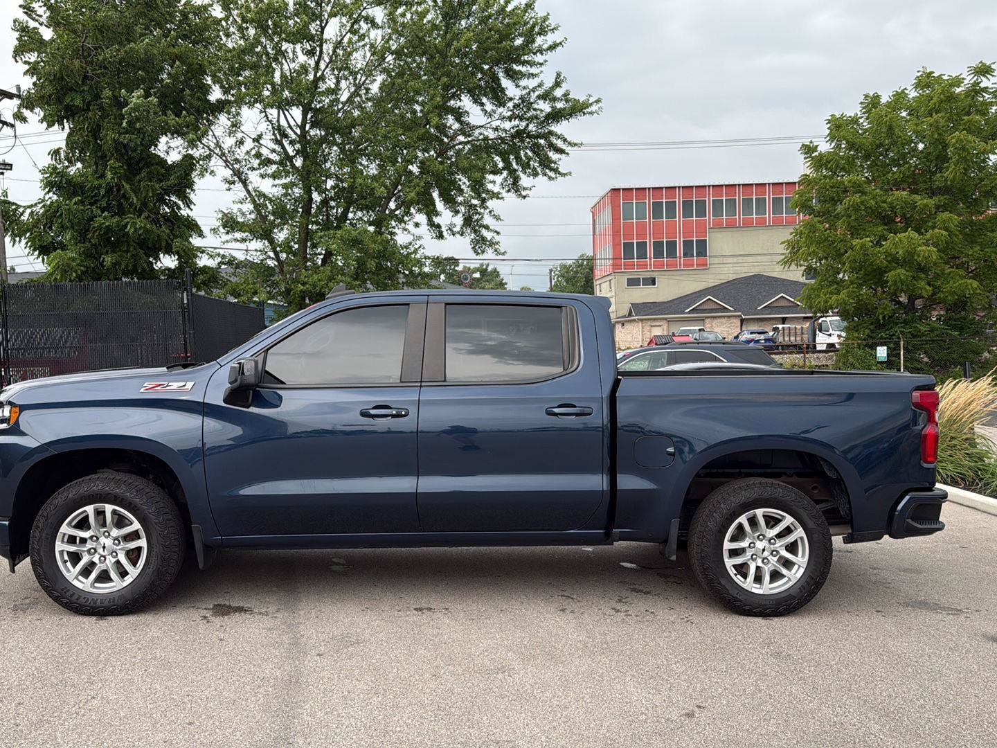 Used 2022 Chevrolet Silverado 1500 RST w/ Z71 Off-Road Package AWD/4WD image 6