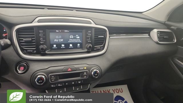 Used 2020 Kia Sorento EX image 19