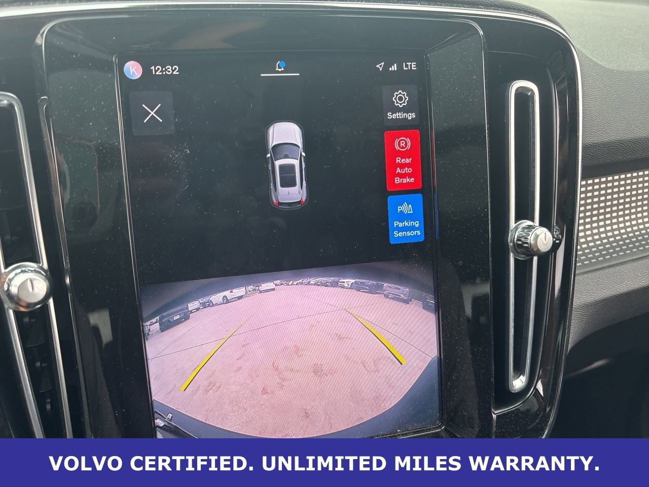 Certified 2023 Volvo XC40 B5 Plus w/ Climate Package image 20