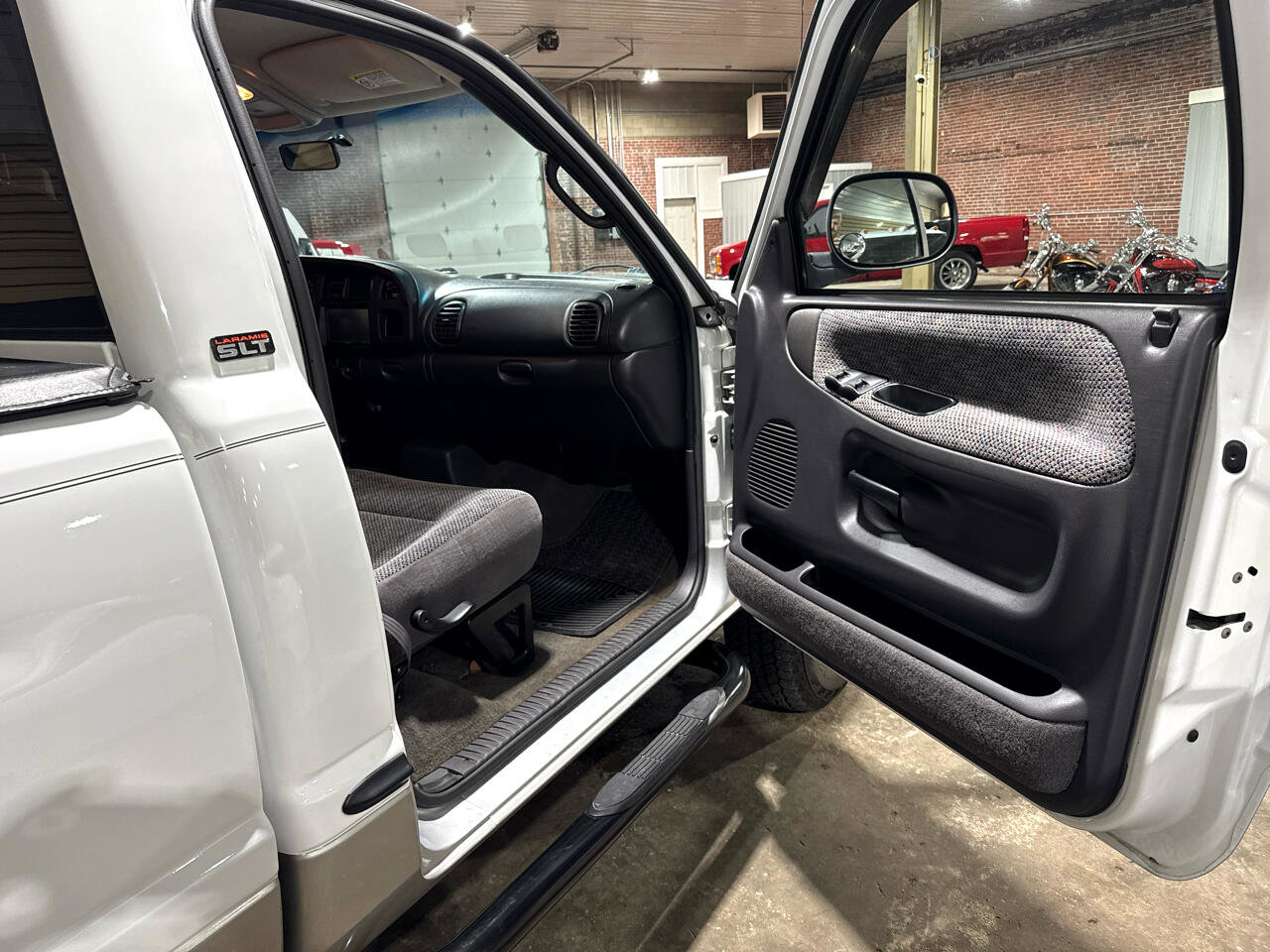 Used 2001 Dodge Ram 1500 Truck ST image 45