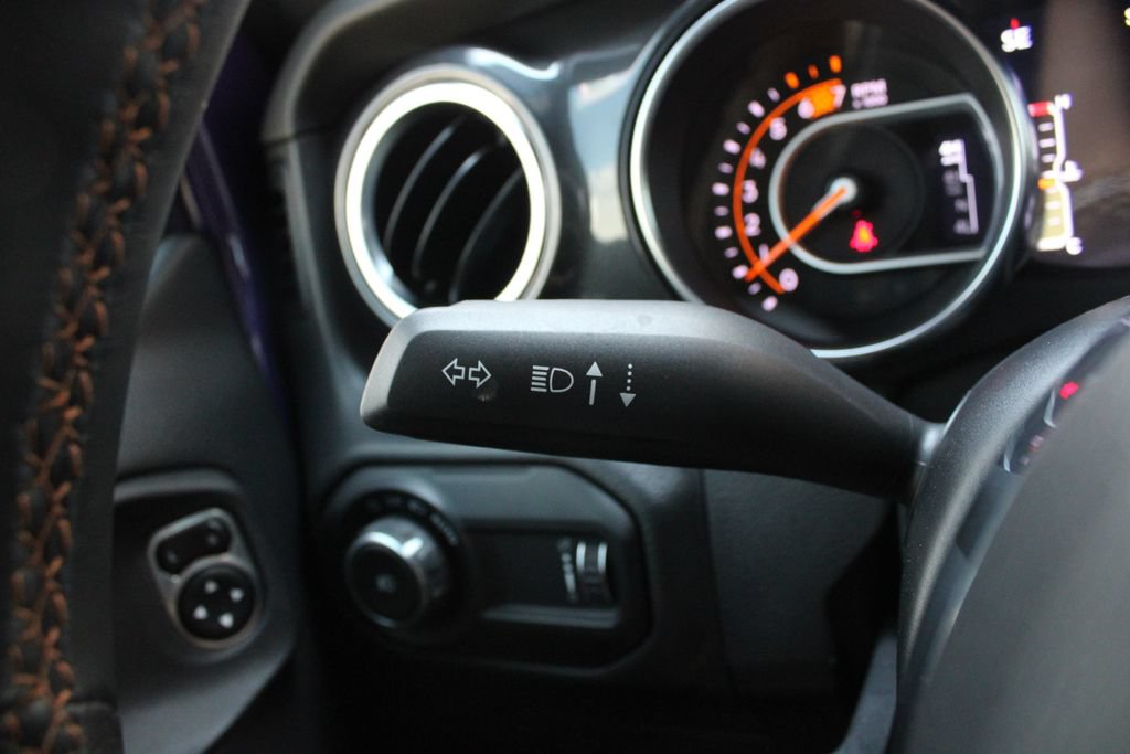 Used 2023 Jeep Wrangler Unlimited Rubicon 392 w/ Xtreme Recon 35" Tire Package AWD/4WD image 10
